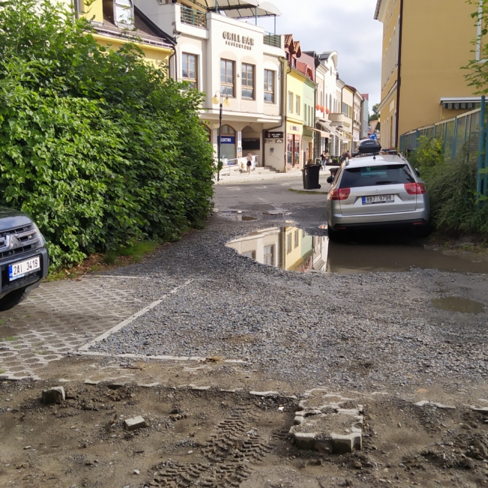 Úprava parkovacích ploch, výmalba, úprava elektro - SCHKO Beskydy